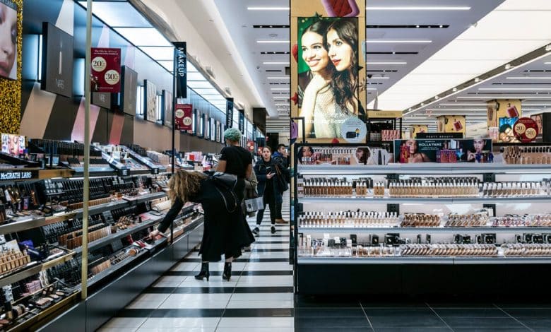 Magnificence Shops Like Sephora Draw Teenagers Pushed by Social Media
