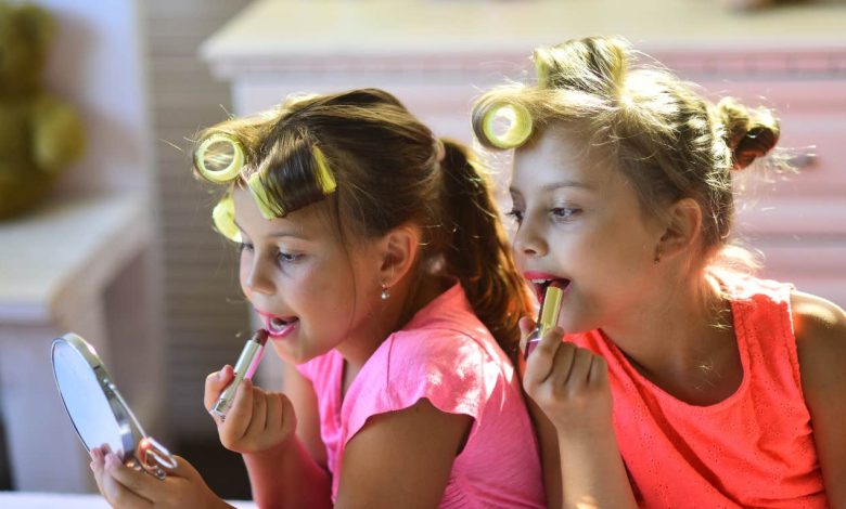 Trainer Accuses Younger Women Of Focusing Extra On Magnificence Than Schoolwork
