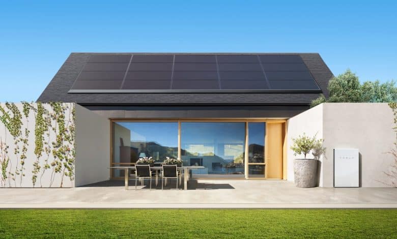 Elon Musk teases “super-efficient” house power system