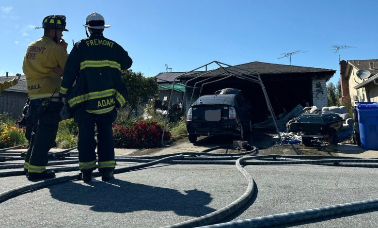2 displaced after fireplace rips by means of Fremont house
