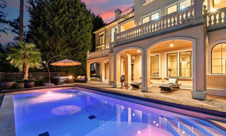 The Typical U.S. Luxurious Residence Prices Extra Than Ever Earlier than