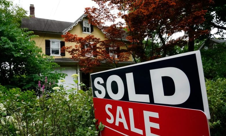 Affording a U.S. dwelling takes greater than 0,000 in revenue, research present : NPR