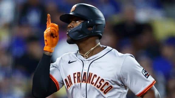 Mookie Betts hits main league-leading fifth dwelling run, leads Dodgers to 5-4 victory over Giants