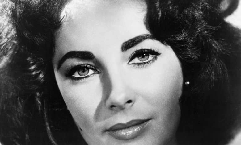 Elizabeth Taylor’s Favourite Magnificence Merchandise, Per Her Former Assistant