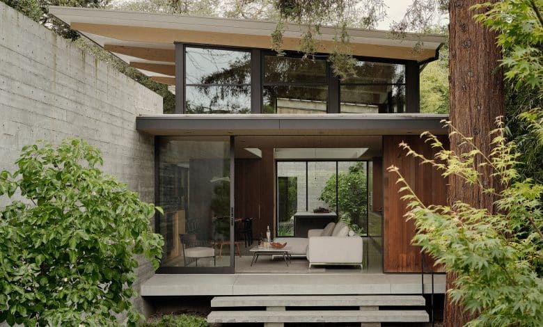 Designing a Nature-Embracing Trendy House in Palo Alto, USA