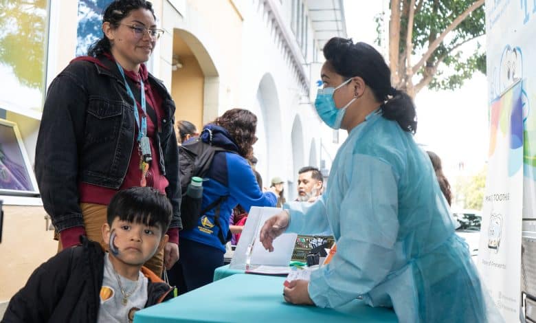 This cell pop-up offers free dental screenings, schooling in SF