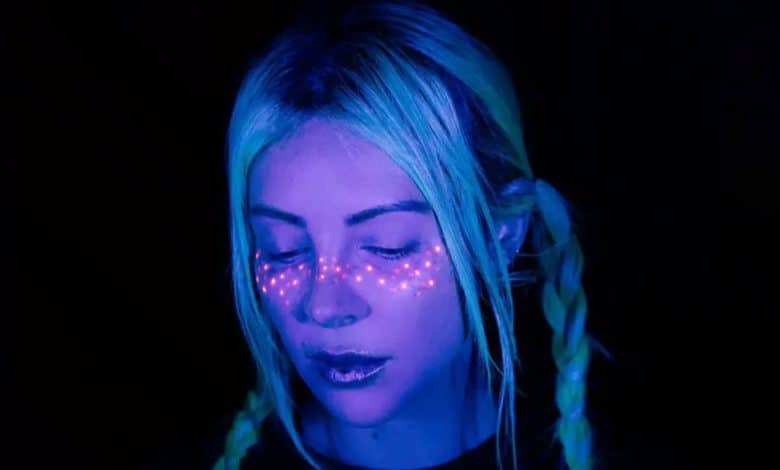 Alison Wonderland pioneers ‘pageant pleasant’ cosmetics with FMU Magnificence : Dancing Astronaut