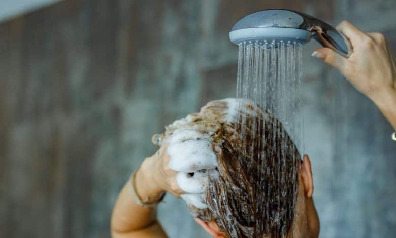 How Usually Ought to You Wash Your Hair? Consultants Weigh In