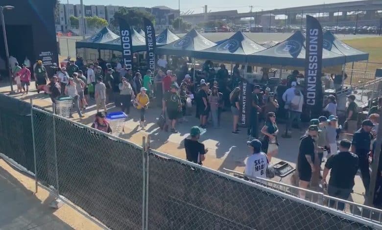 Followers pack Raimondi Park for Oakland Ballers’ house opener