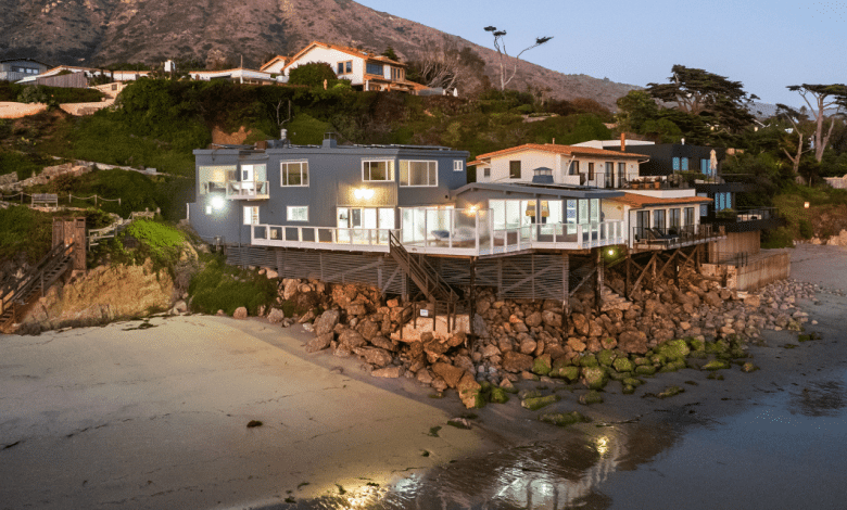 Malibu Dwelling From Elvis Film ‘Dwell a Little, Love a Little’ up for Sale