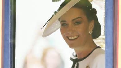 Get a free Bobbi Brown magnificence bundle price over £77, reportedly favoured by Kate Middleton