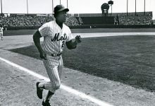 Willie Mays hit 4 residence runs in 1 recreation vs. Braves at County Stadium