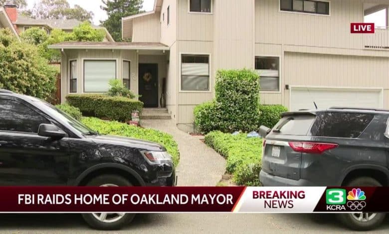 FBI raids dwelling of Oakland mayor, SF Chronicle studies
