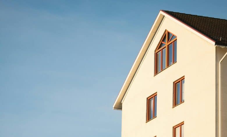 Dwelling Gross sales Fell to One of many Lowest Ranges on Report in Might