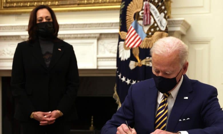 Ninth Circuit Takes Up Biden’s  Wage for Federal Contractors